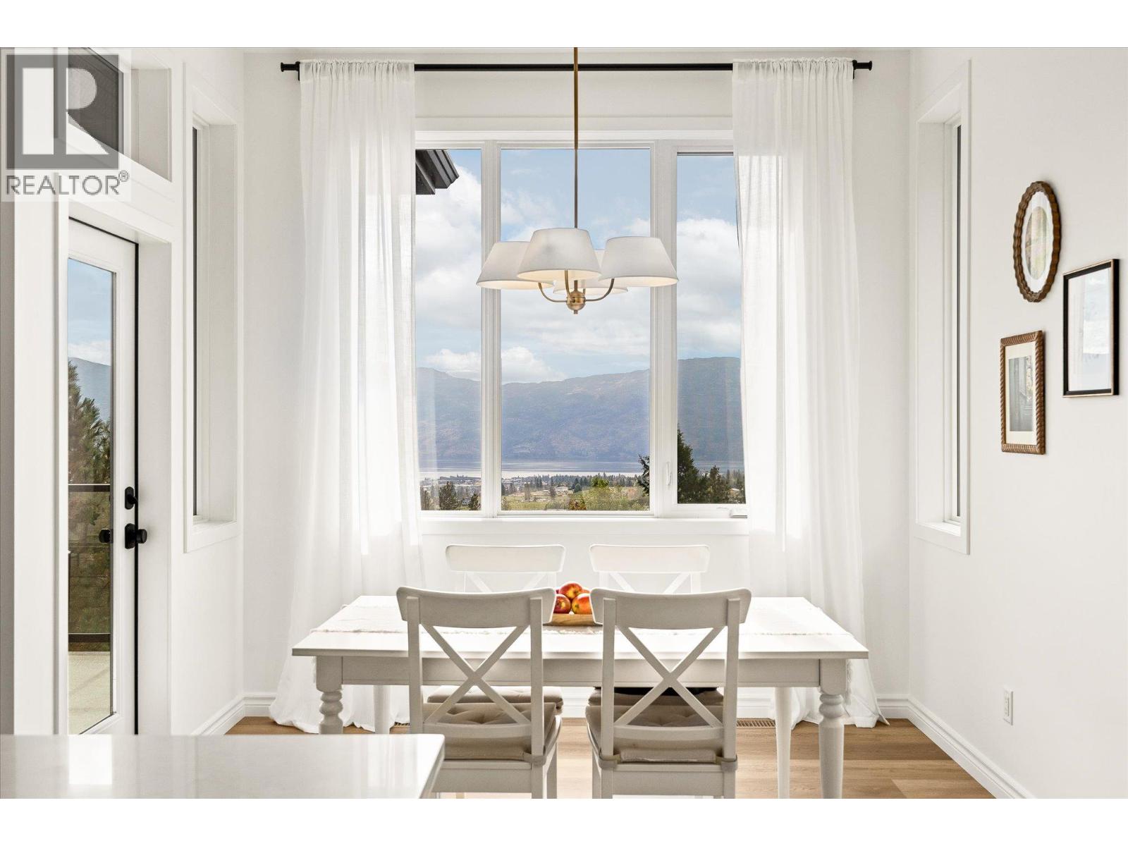 2815 Copper Ridge Drive, West Kelowna