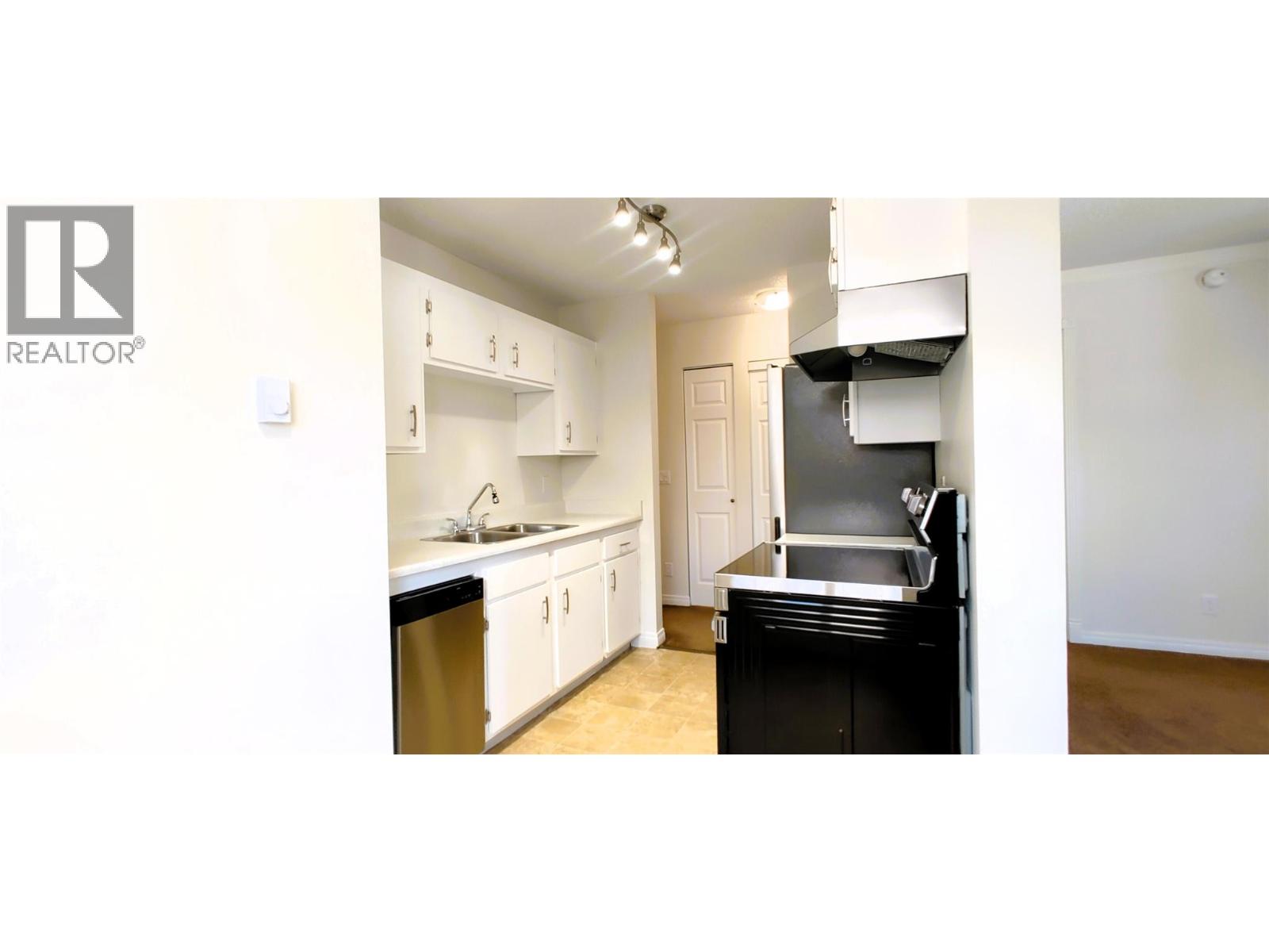 #207 625 Rowcliffe Avenue - 4