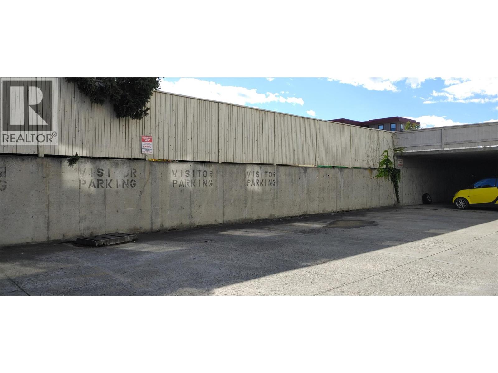 207 625 Rowcliffe Avenue, Kelowna