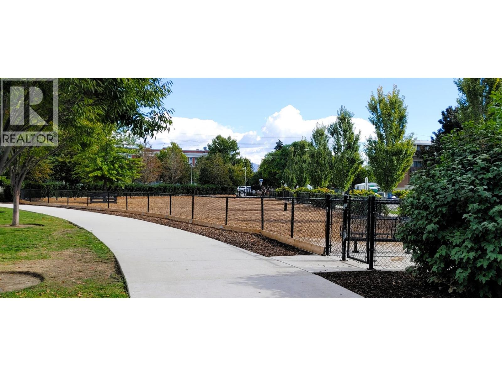 207 625 Rowcliffe Avenue, Kelowna