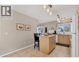 135 Springs Crescent - photo 12