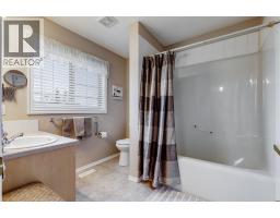 135 Springs Crescent - photo 23