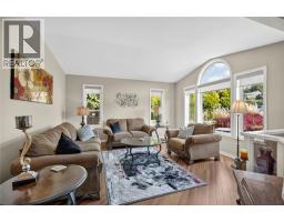 Living room - 114 Brentview Court, Penticton, BC V2A8H2 Photo 9