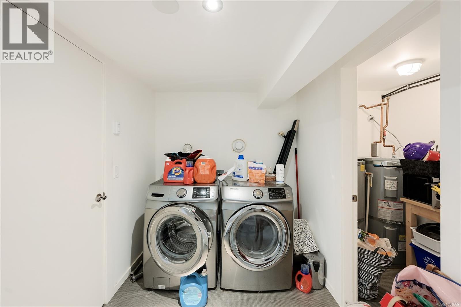  3832 Pitcombe Place, Saanich