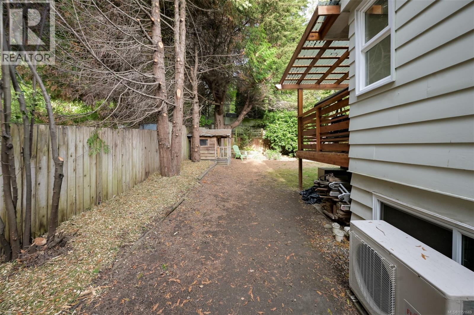  3832 Pitcombe Place, Saanich