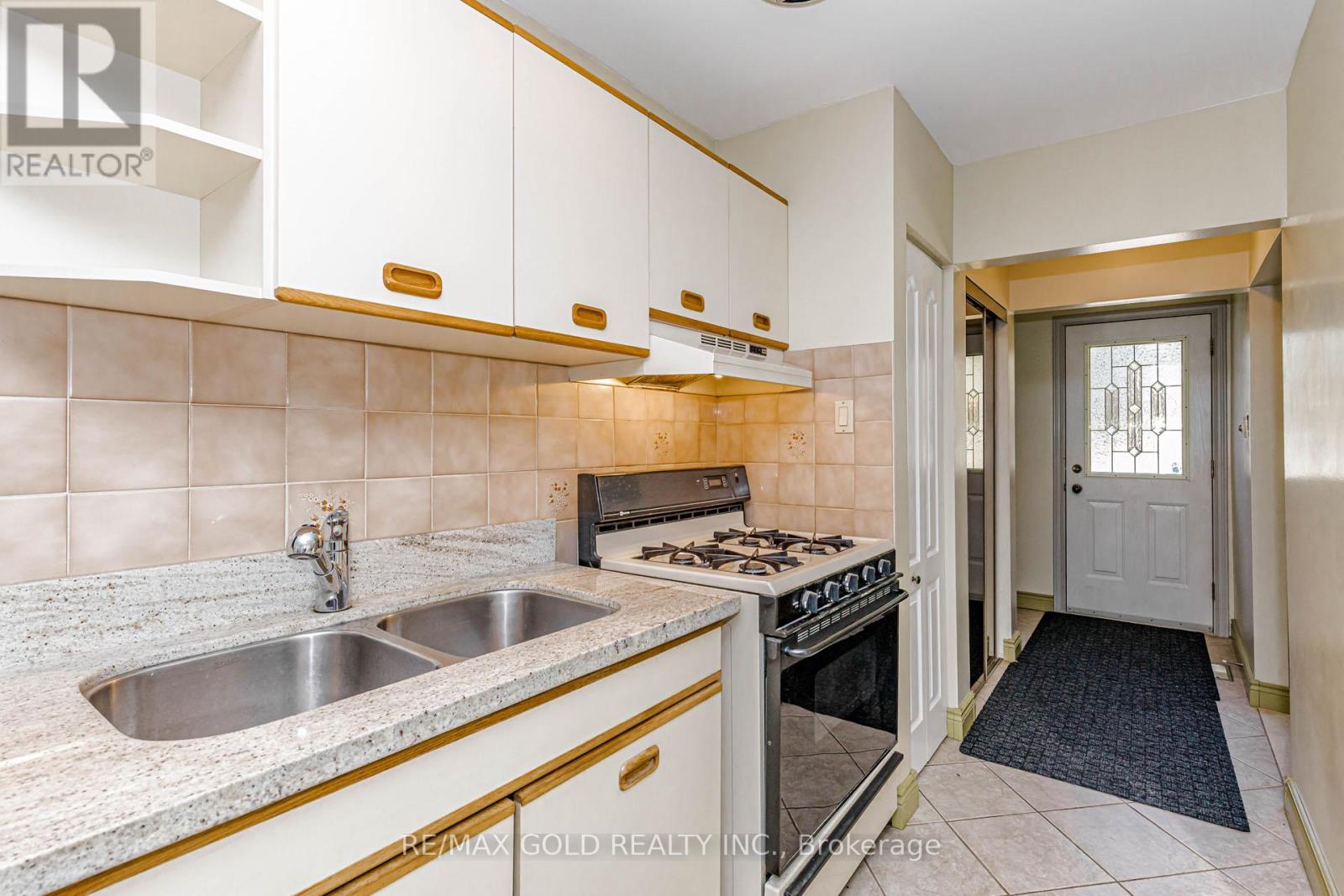 23 BROOKDALE CRESCENT - Image 12