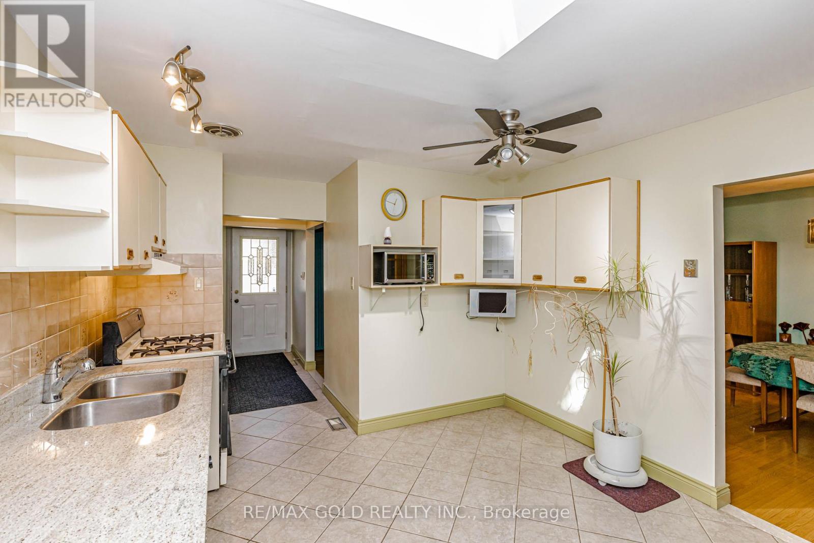 23 BROOKDALE CRESCENT - Image 13