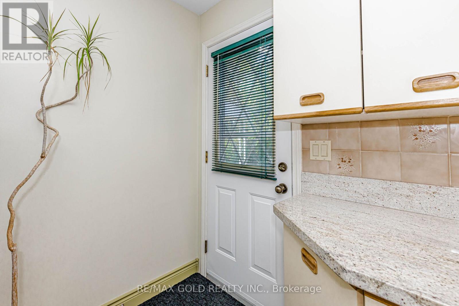 23 BROOKDALE CRESCENT - 15