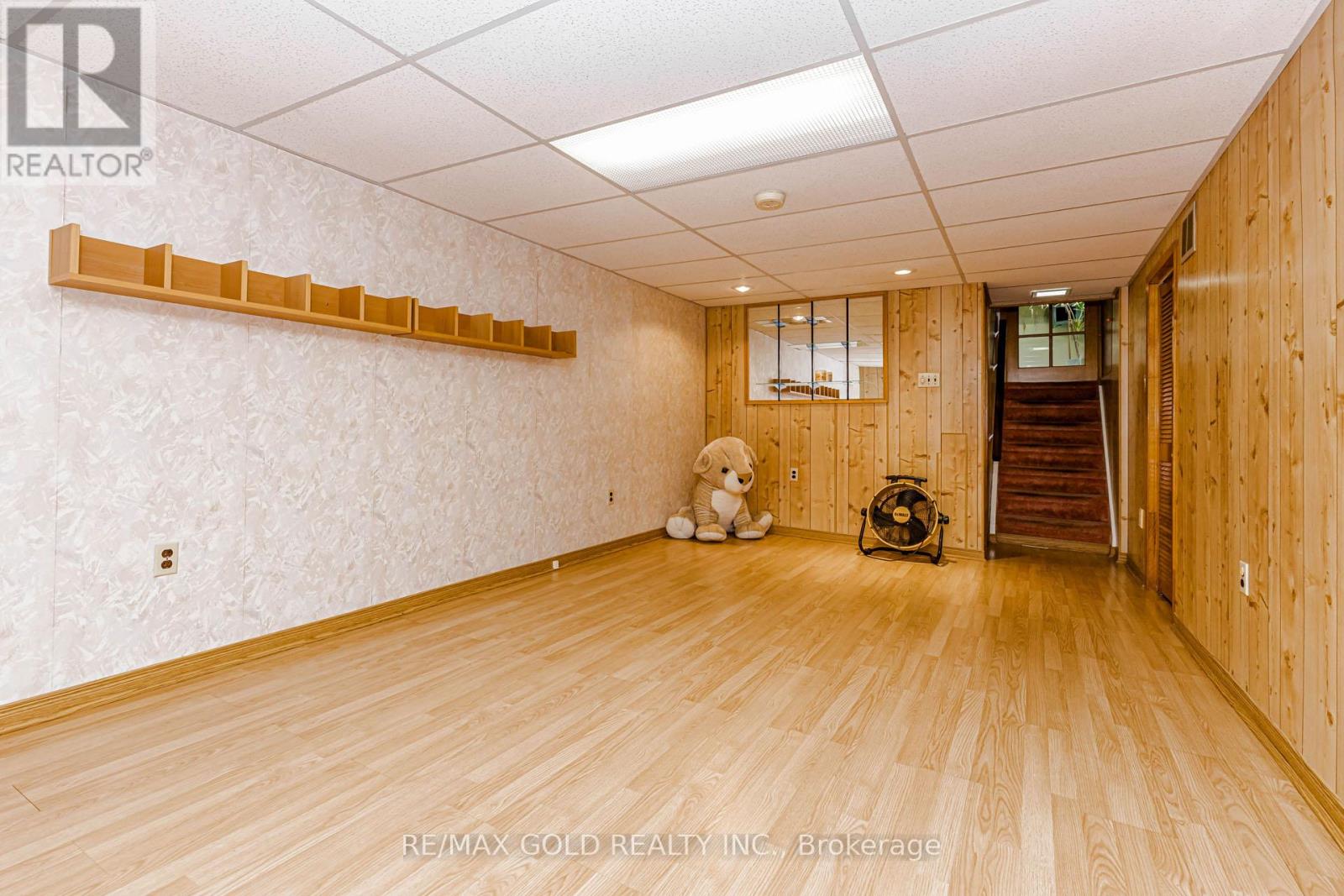 23 BROOKDALE CRESCENT - 38