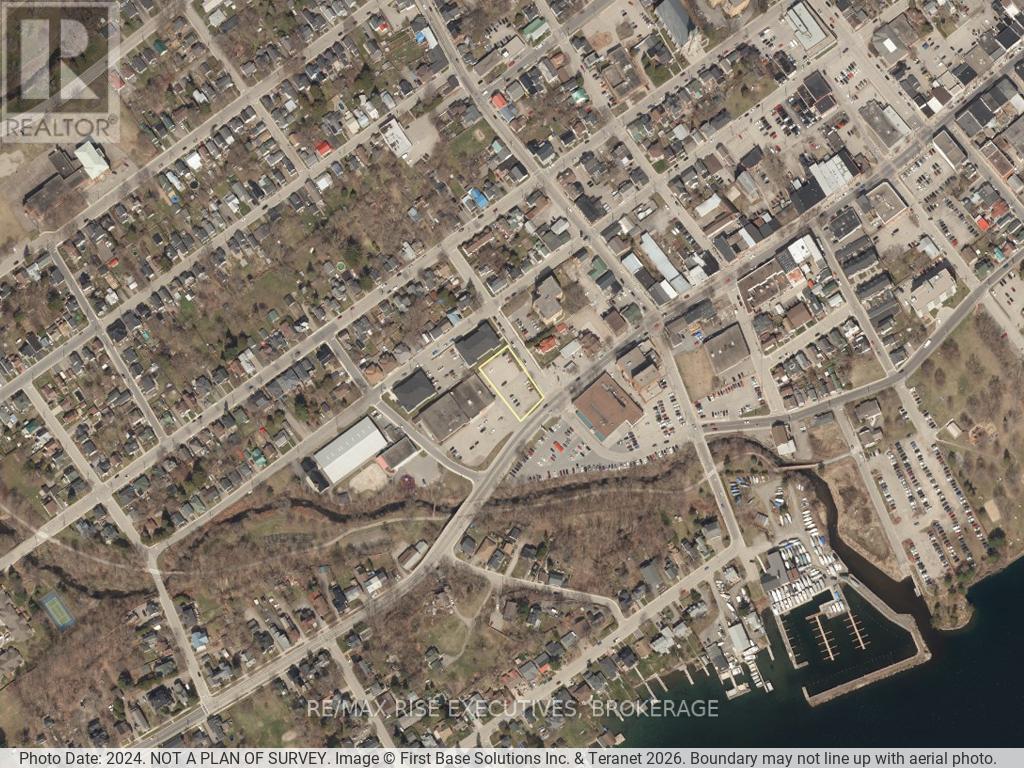 260 King Street West — photo 3