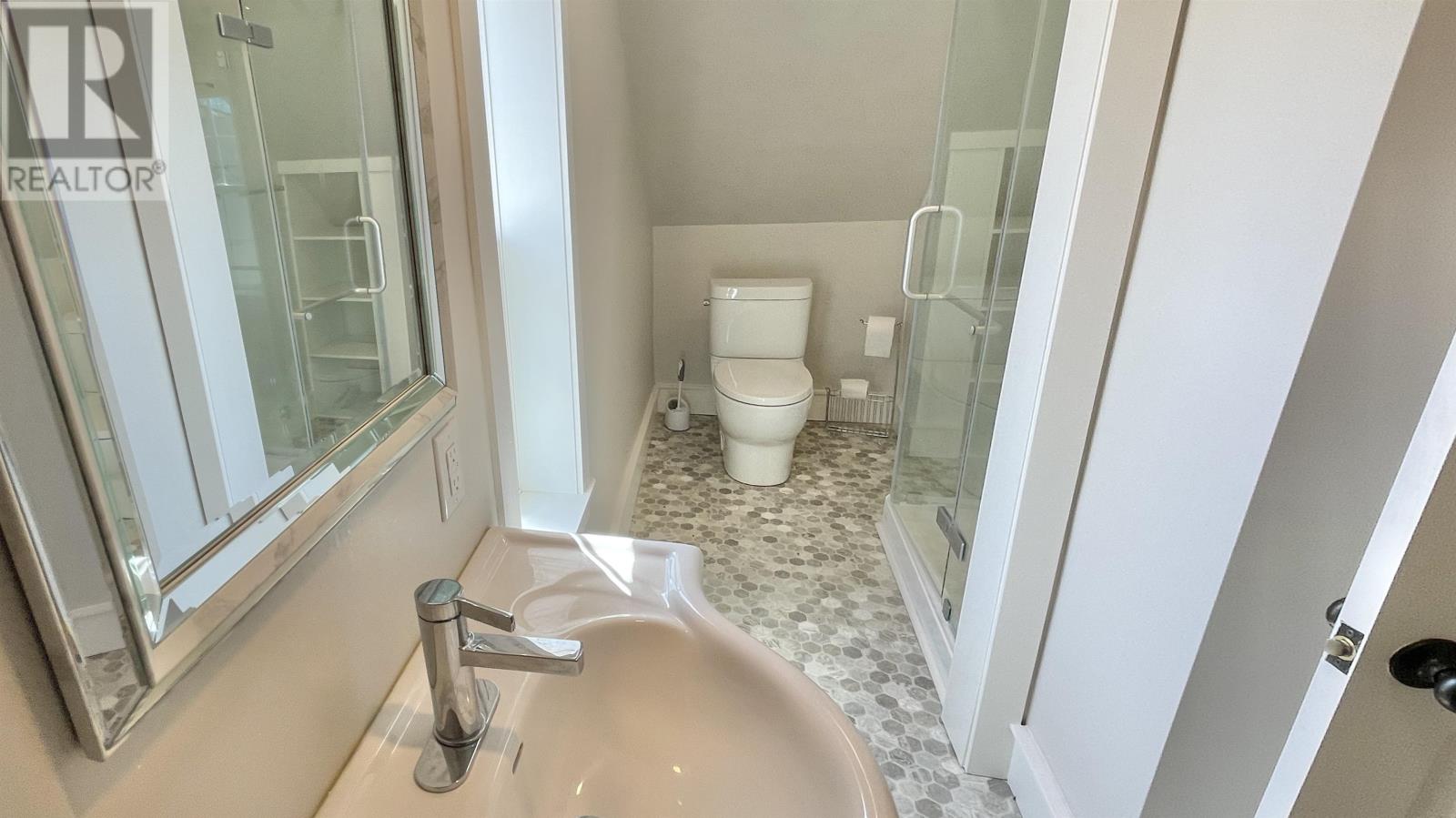 115 Summer Street - Image 36