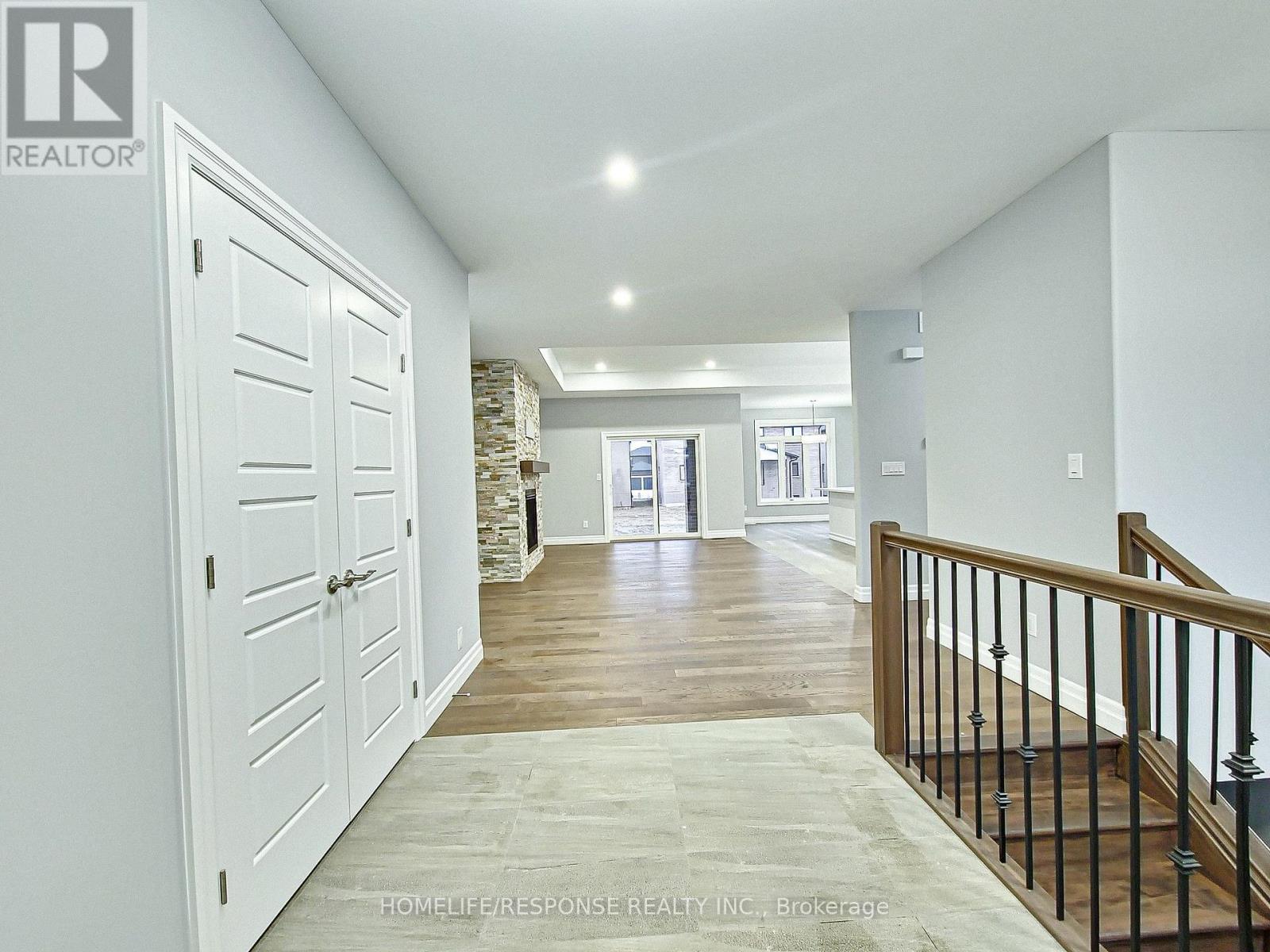 19 TRACY Drive, Chatham-Kent, ON photo 2