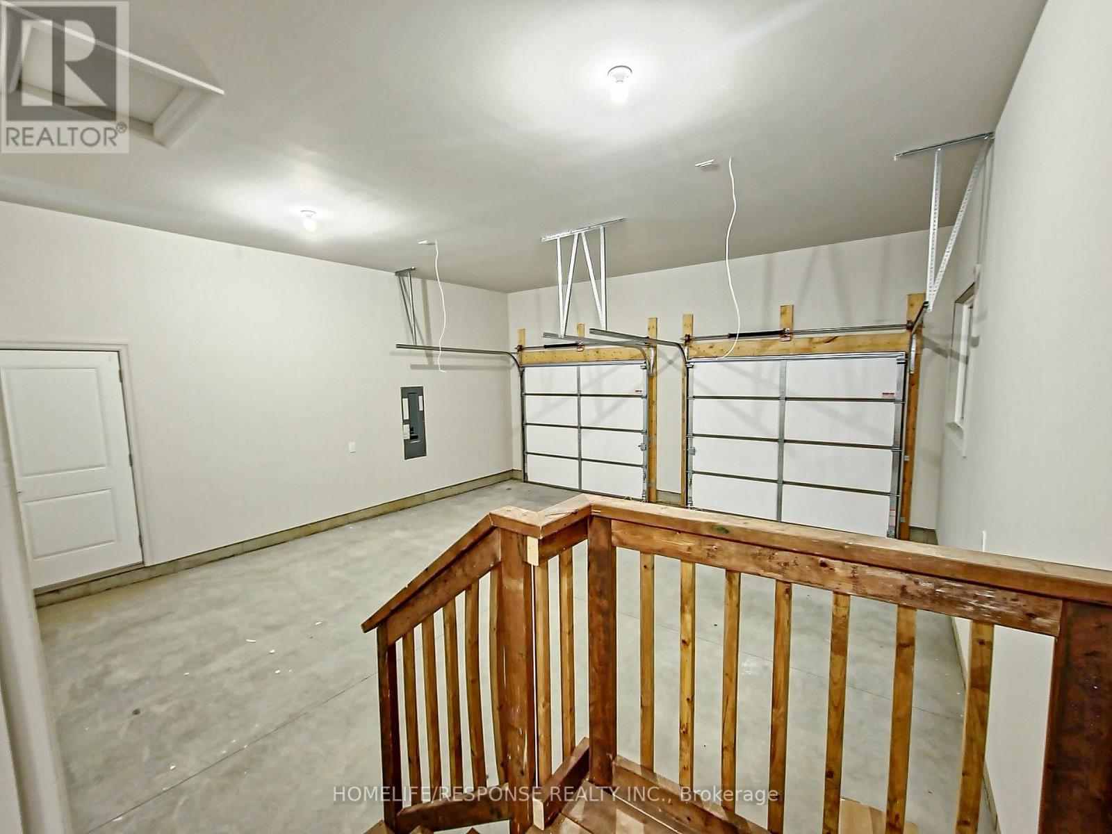 19 TRACY DRIVE - 26