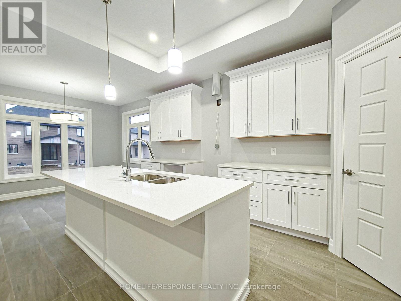 19 TRACY DRIVE - 8
