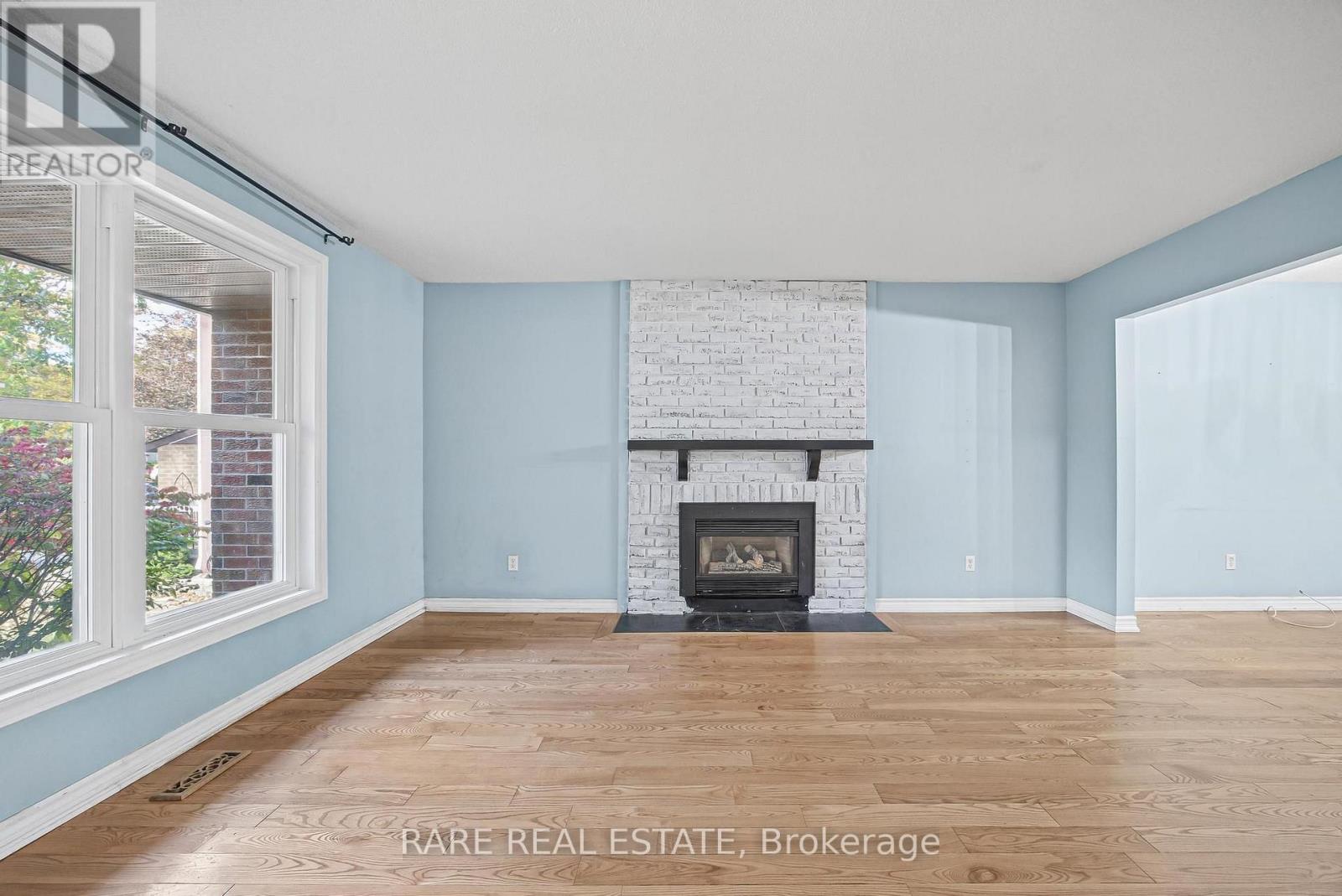 17 Glaceport Avenue, Hamilton, ON photo 2