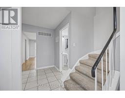 Laundry room - 17 Glaceport Avenue, Hamilton, ON L9H7E2 Photo 11