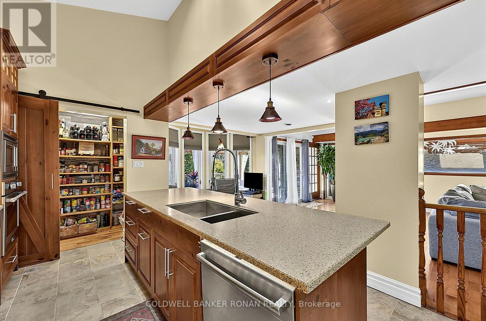 675446 HURONTARIO STREET - 12