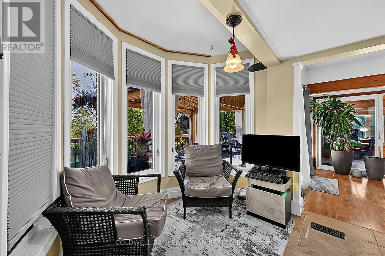 675446 HURONTARIO STREET - 13