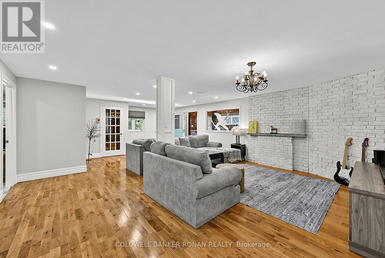 675446 HURONTARIO STREET - 25