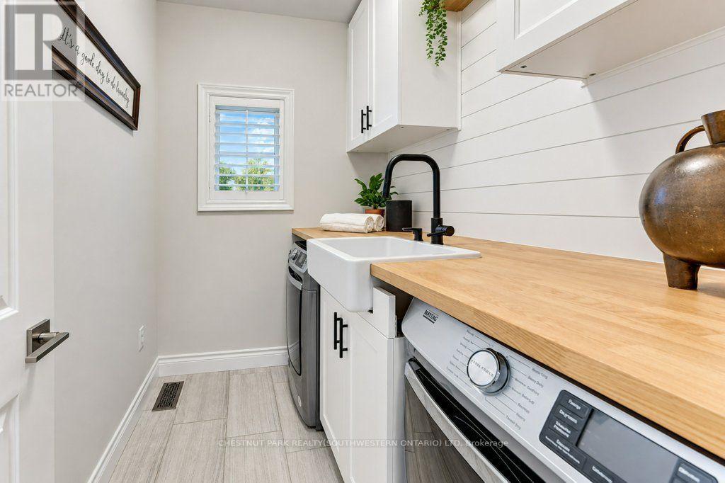 31 Elmbank Trail, Kitchener, ON photo 10