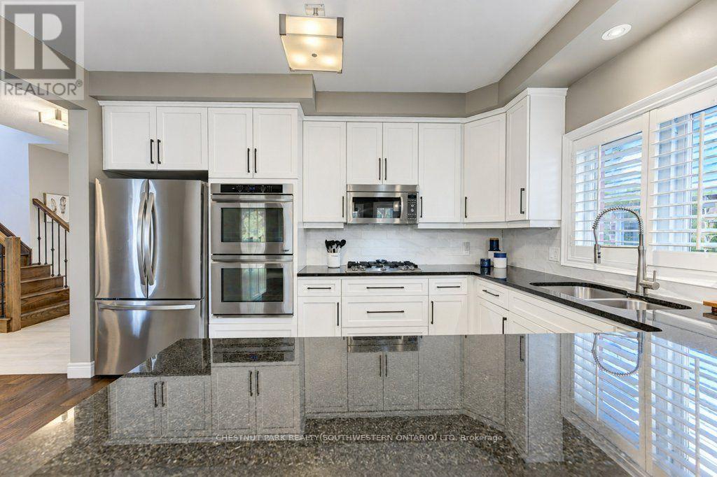 31 Elmbank Trail, Kitchener, ON photo 20