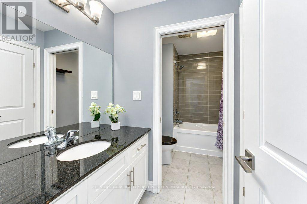 31 Elmbank Trail, Kitchener, ON photo 32