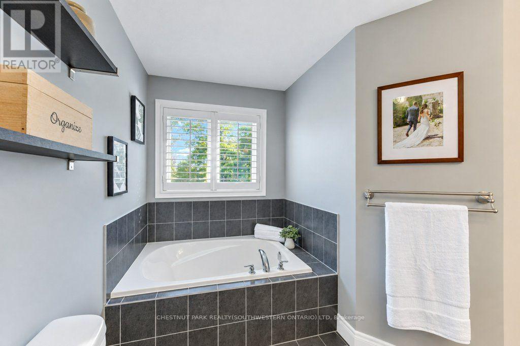 31 ELMBANK TRAIL - 40