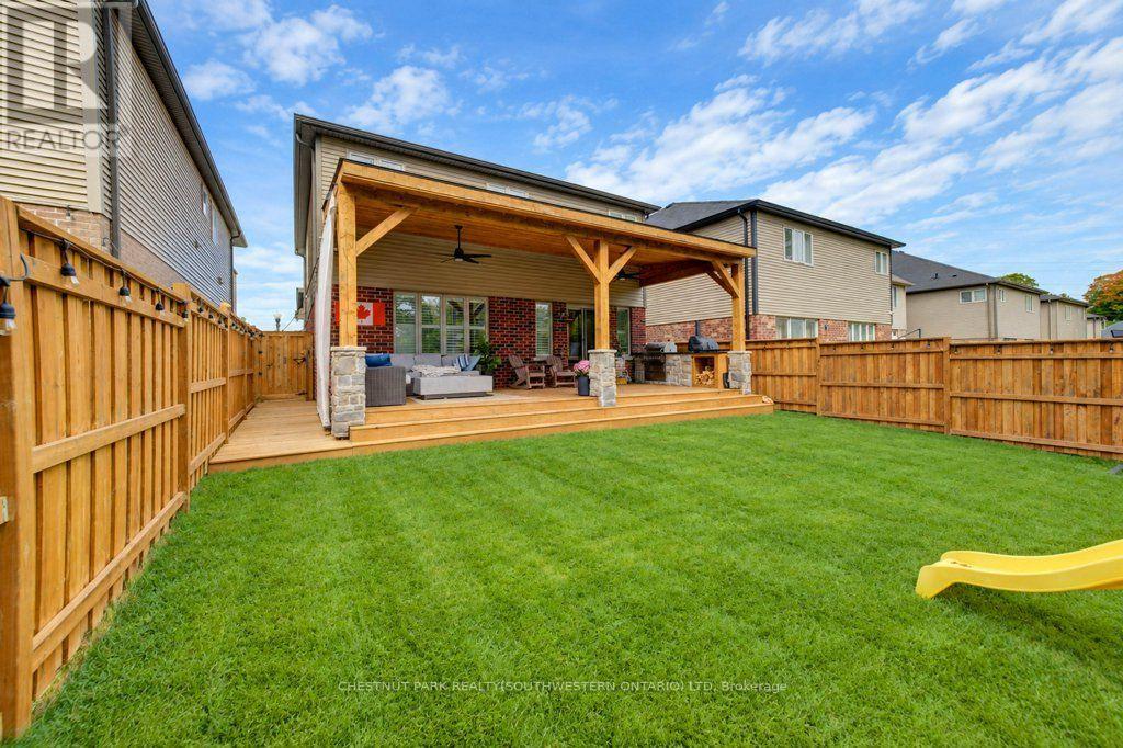31 Elmbank Trail, Kitchener, ON photo 46