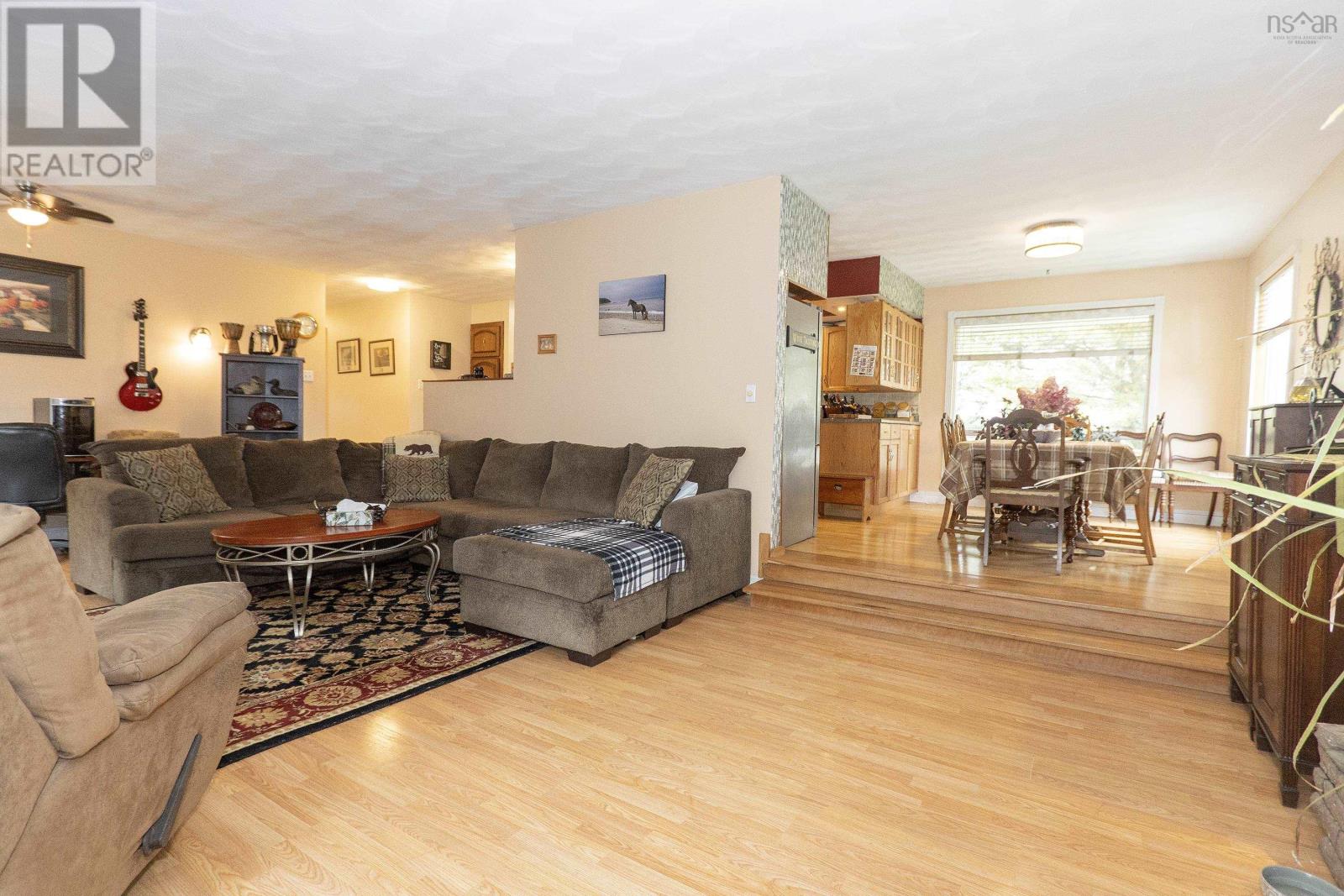 5862 Highway 6 - Image 16
