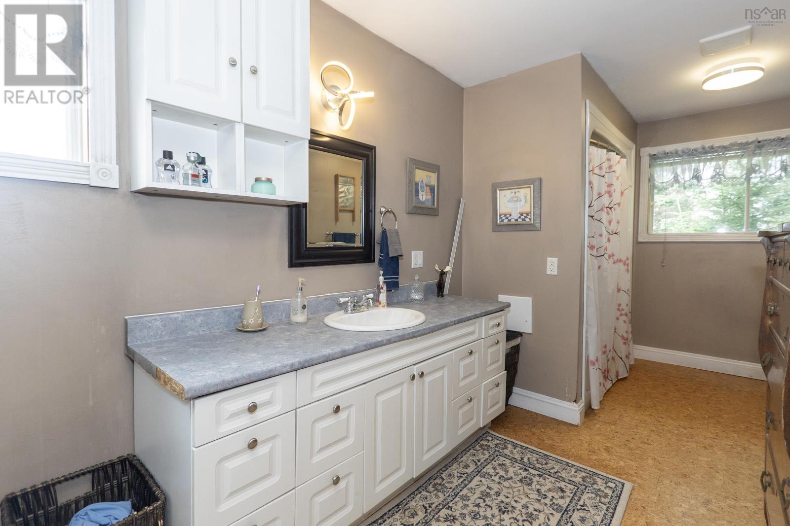 5862 Highway 6 - Image 27