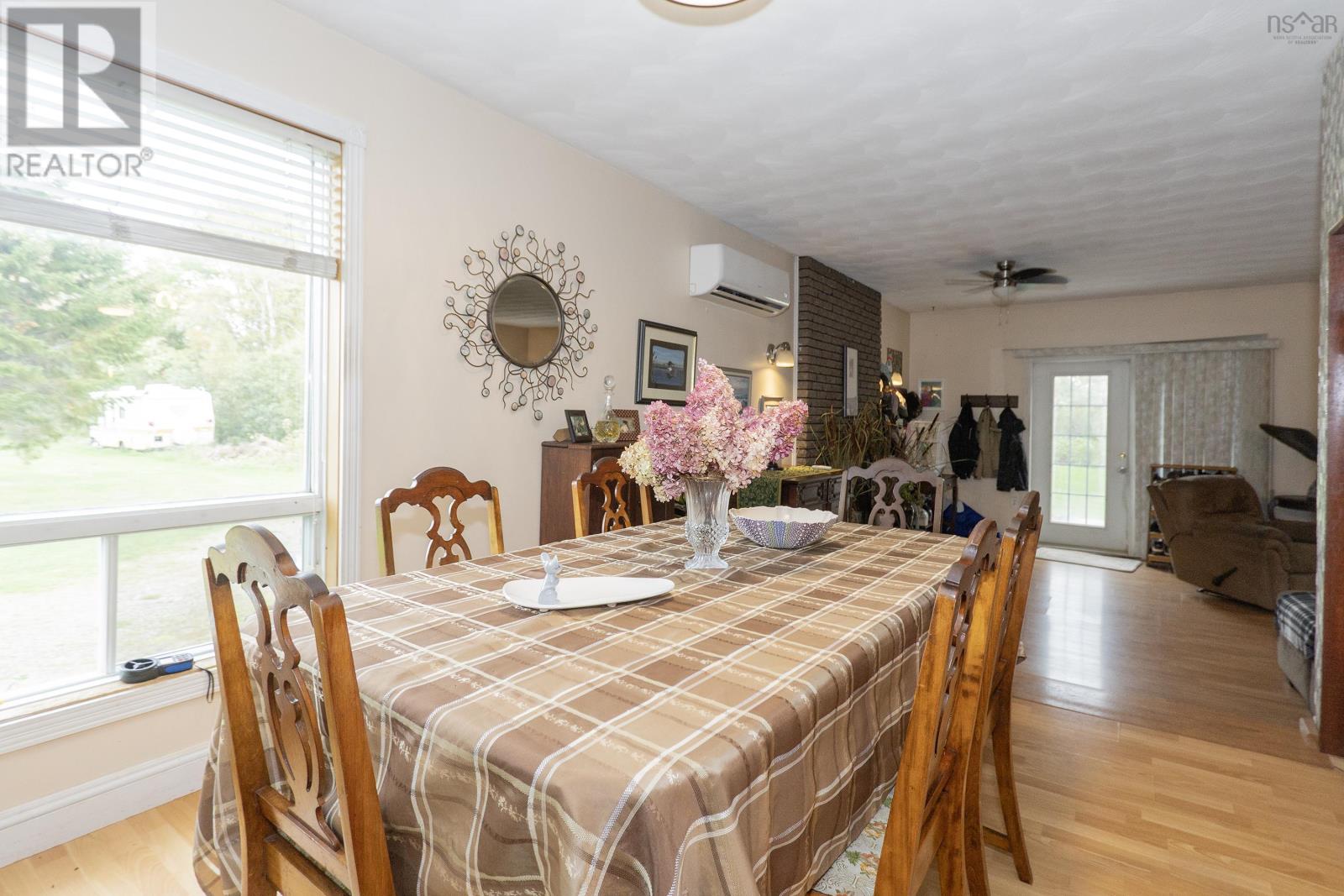 5862 Highway 6 - Image 12