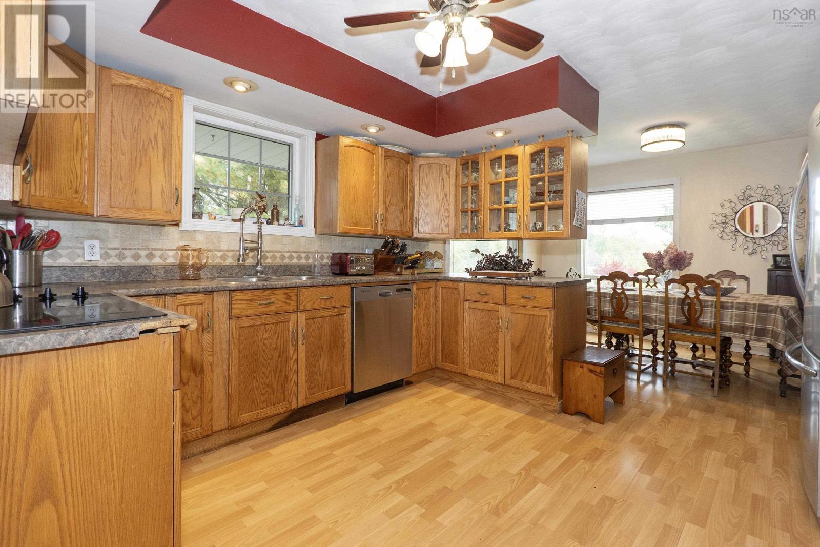 5862 Highway 6 - Image 9