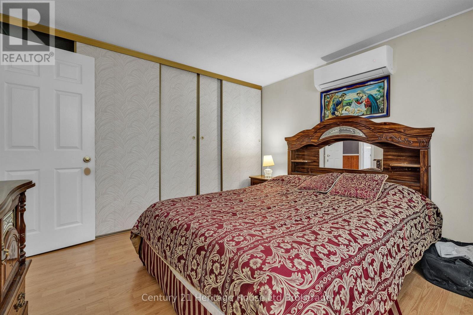 921 LINCOLN DRIVE - Image 12