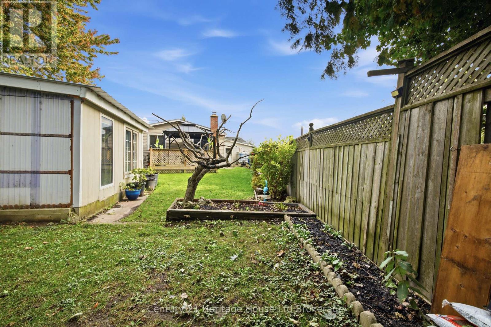 921 LINCOLN DRIVE - Image 35