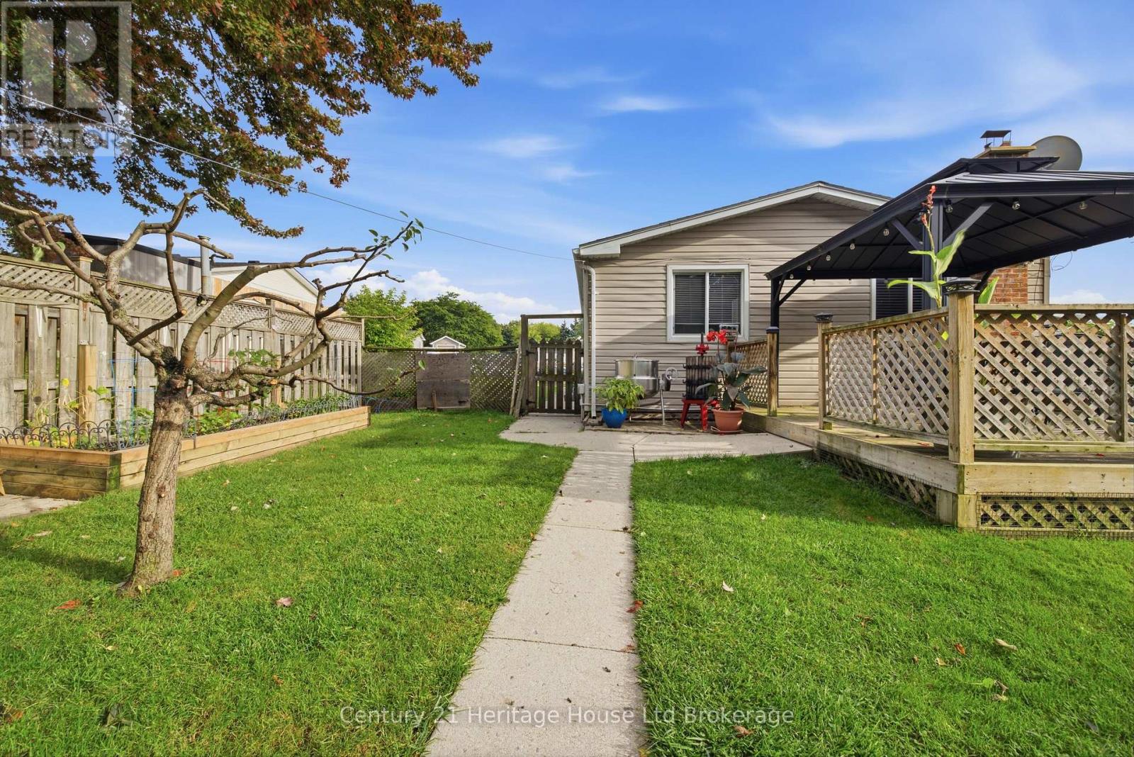 921 LINCOLN DRIVE - Image 38