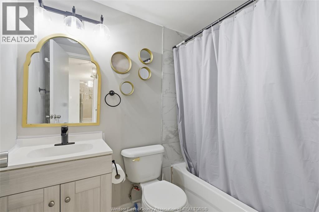 6635 Thornberry Crescent — photo 16