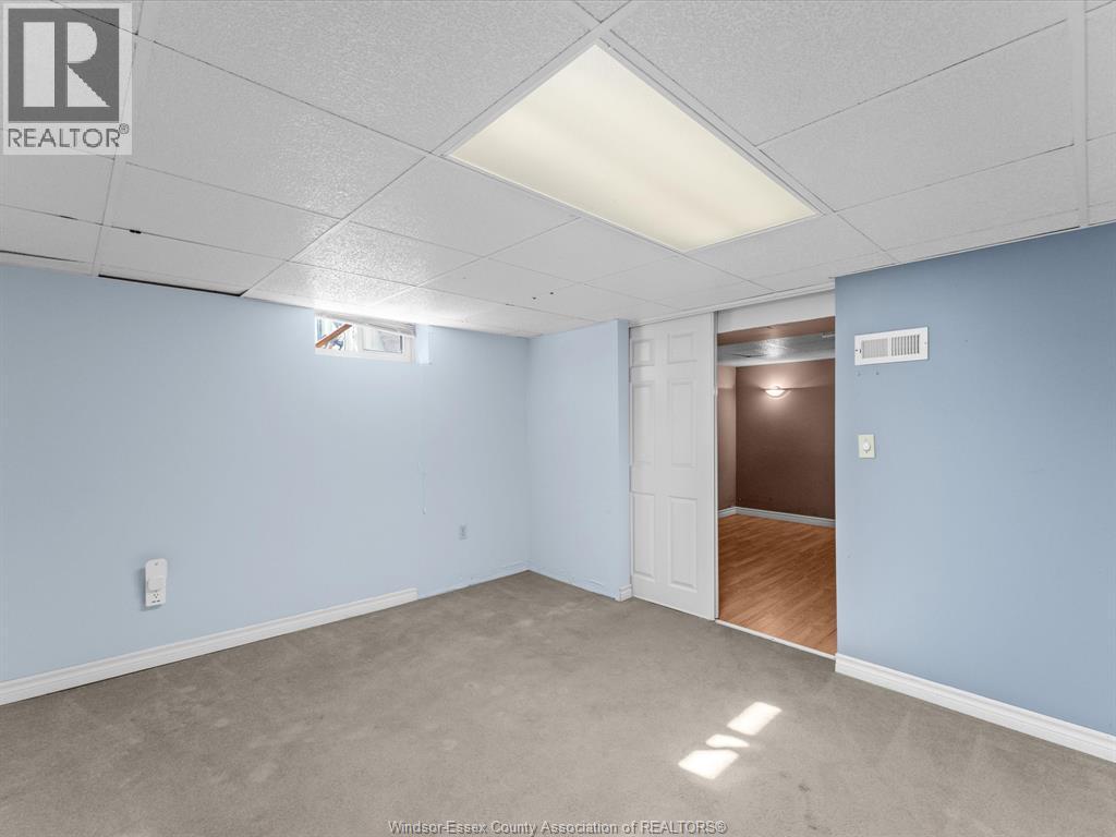 1794 Ellrose AVENUE - Image 29