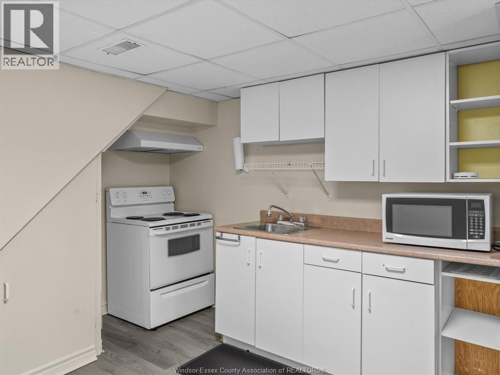 1794 Ellrose AVENUE - Image 32