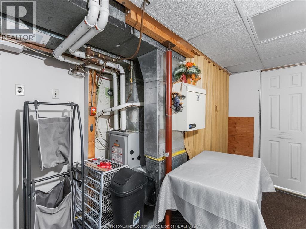 1794 Ellrose AVENUE - Image 35