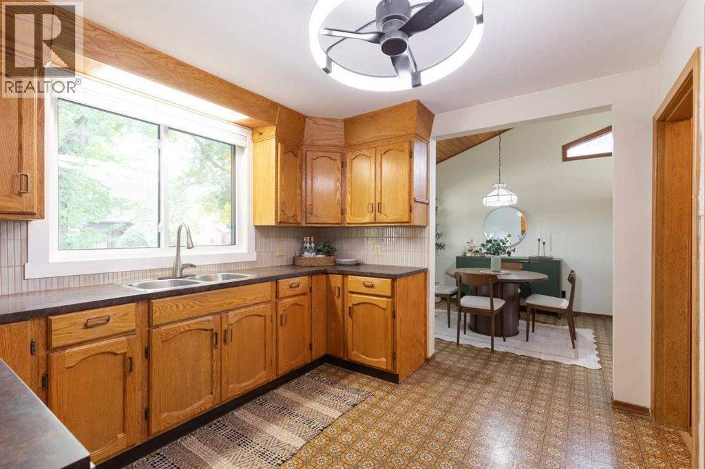 30 1 Street NW - 11