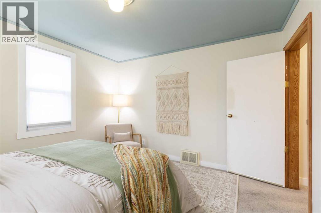 30 1 Street NW - 21