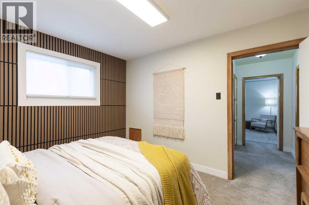 30 1 Street NW - 25