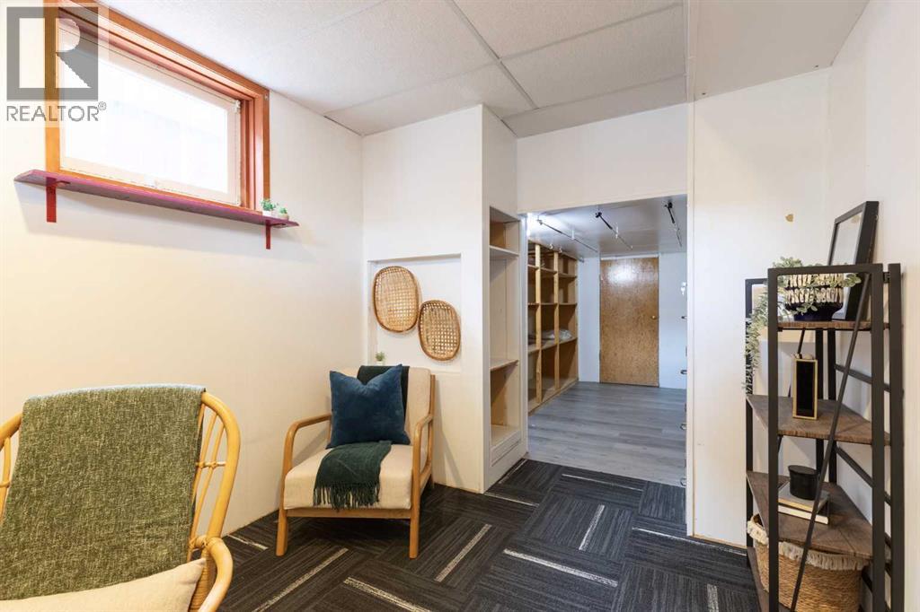 30 1 Street NW - 35