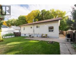 30 1 Street Nw, Medicine Hat, AB T1A6H1 Photo 39