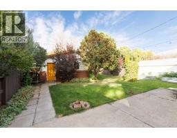 30 1 Street Nw, Medicine Hat, AB T1A6H1 Photo 41