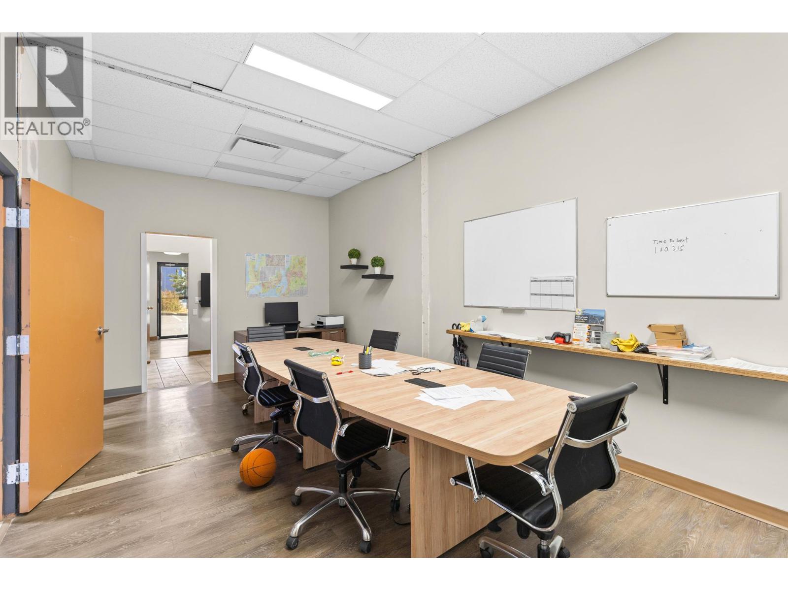 1 2300 Hunter Road, Kelowna