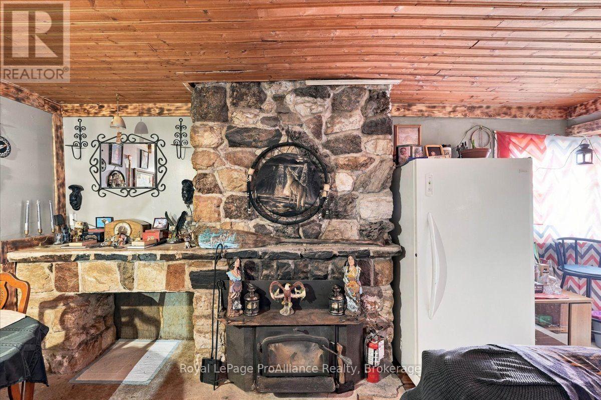 12269 Highway 41 Highway, Addington Highlands, ON photo 19