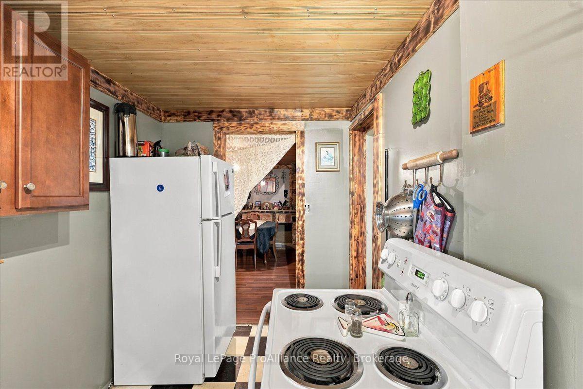 12269 Highway 41 Highway, Addington Highlands, ON photo 25