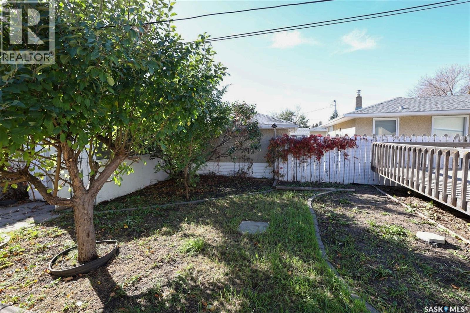 1425 9th AVENUE N - 31