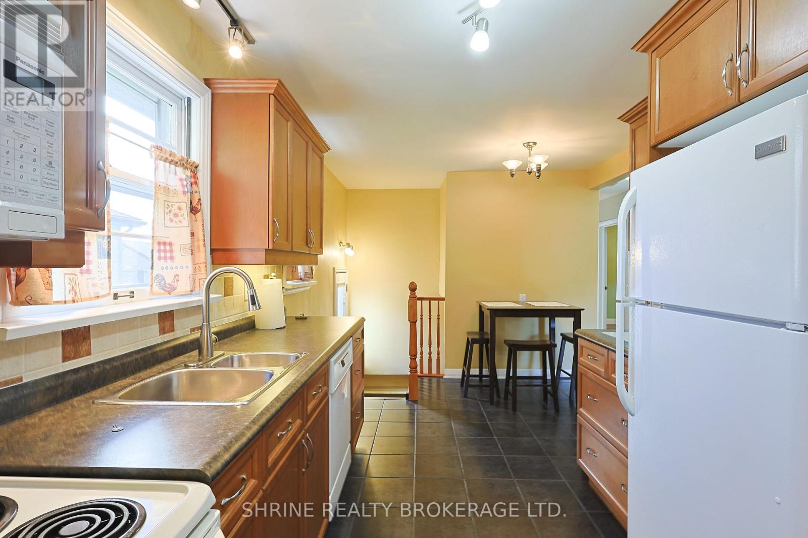 227 STERLING STREET - Image 12